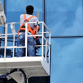 Commercial window cleaning